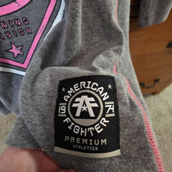 American Fighter Size Medium Premium Athletics Grey And Pink 3/4 Sleeve Tee - Picture 7 of 8
